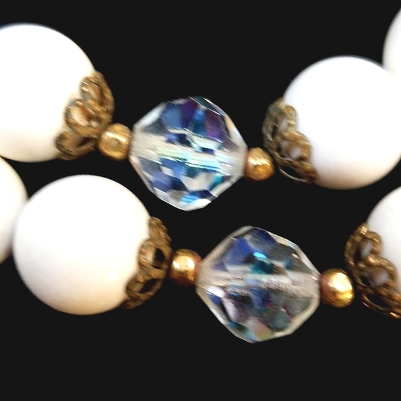 Vintage Crystal White Beaded Multi Strand Necklace - Picture 8 of 11